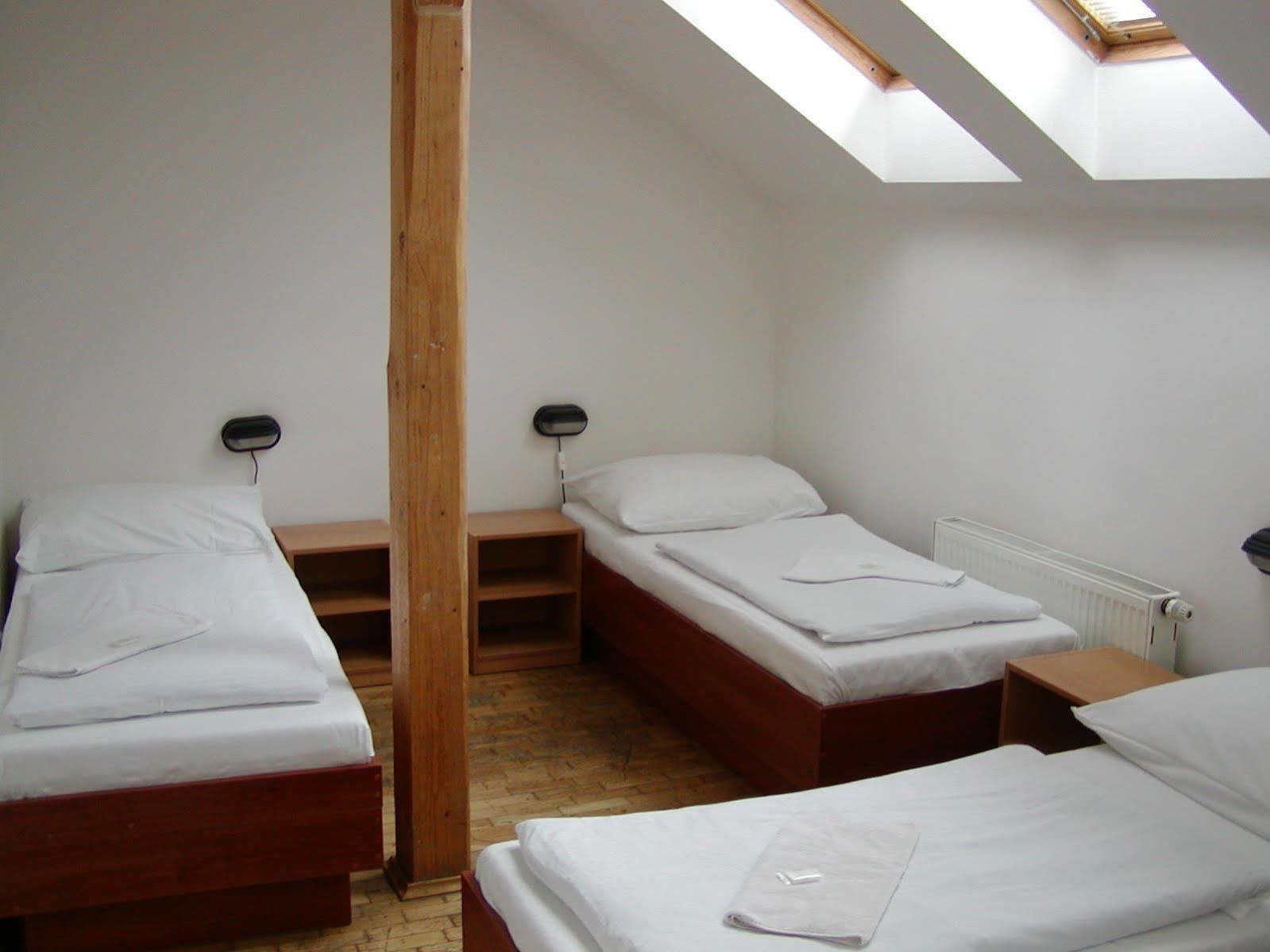 Beta Pension Прага Экстерьер фото