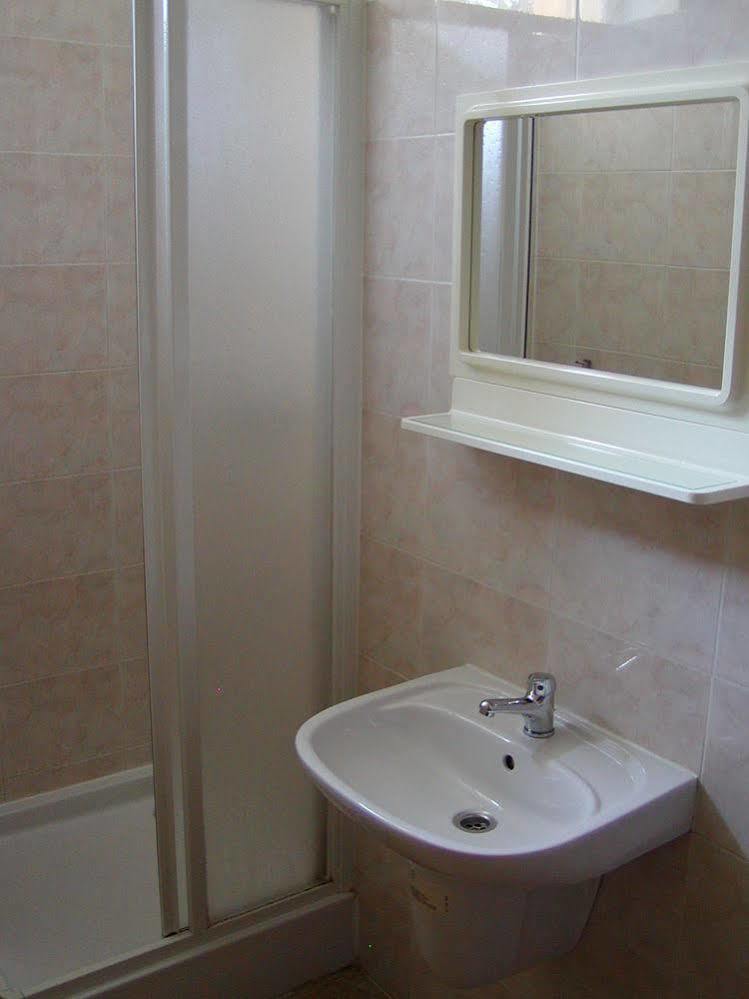 Beta Pension Прага Экстерьер фото